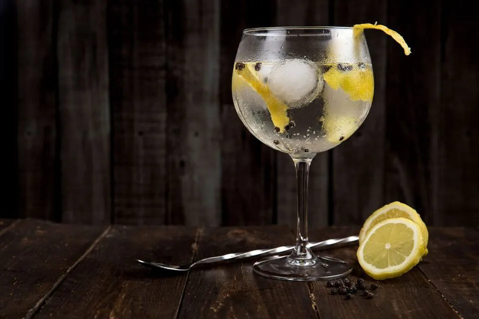 alcohol-delivery-birmingham-side-img.jpg