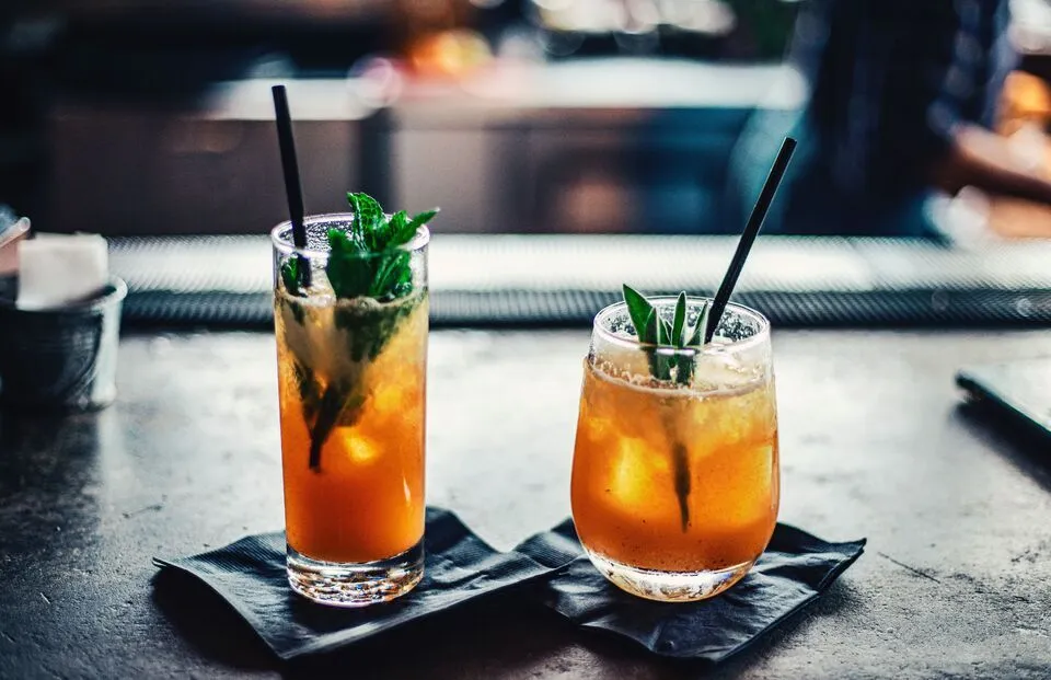 alcohol-delivery-edinburgh-side-img.jpg
