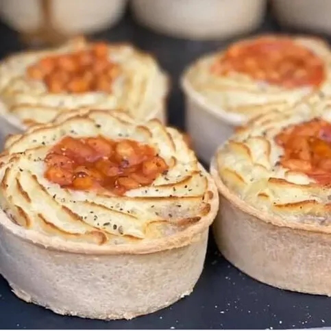 AA Bakers 2 Potato & Bean Pie [ CHILLED ]