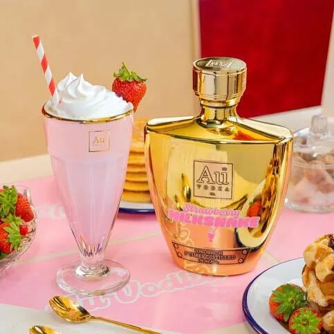 AU Vodka Strawberry Milkshake 70cl