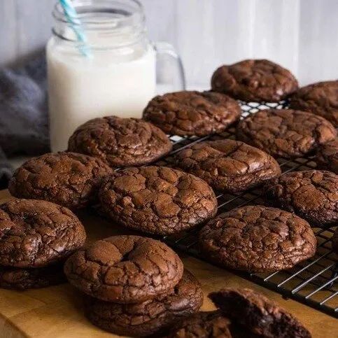 Brookie bakery double crunch cookie