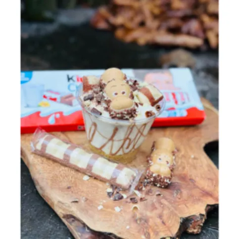 Ferns Cake - Kinder Bueno Cheesecake