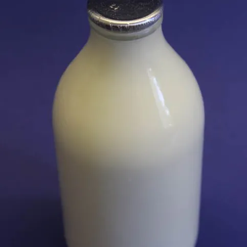 Glass Milk Whole
