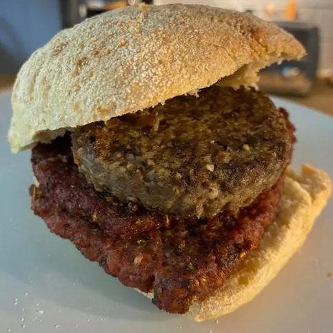 Roll With Slice & Haggis (2 Slices Of Steak Slice)