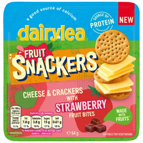 Dairylea Snackers Cheese & Crackers with Strawberry Fruit Bites Cheese Snack 64 g