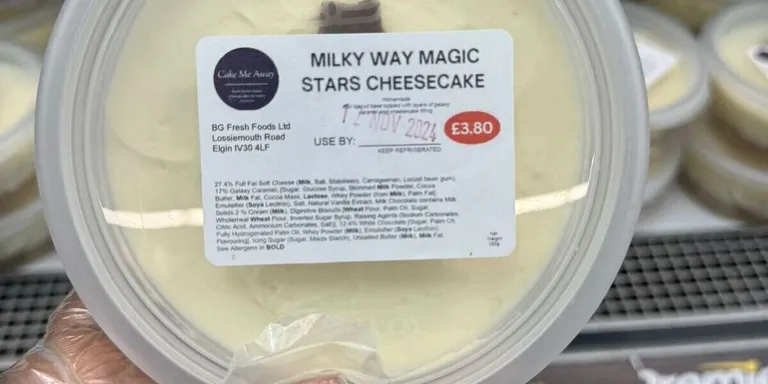 White Choc & Raspberry - Cheesecake